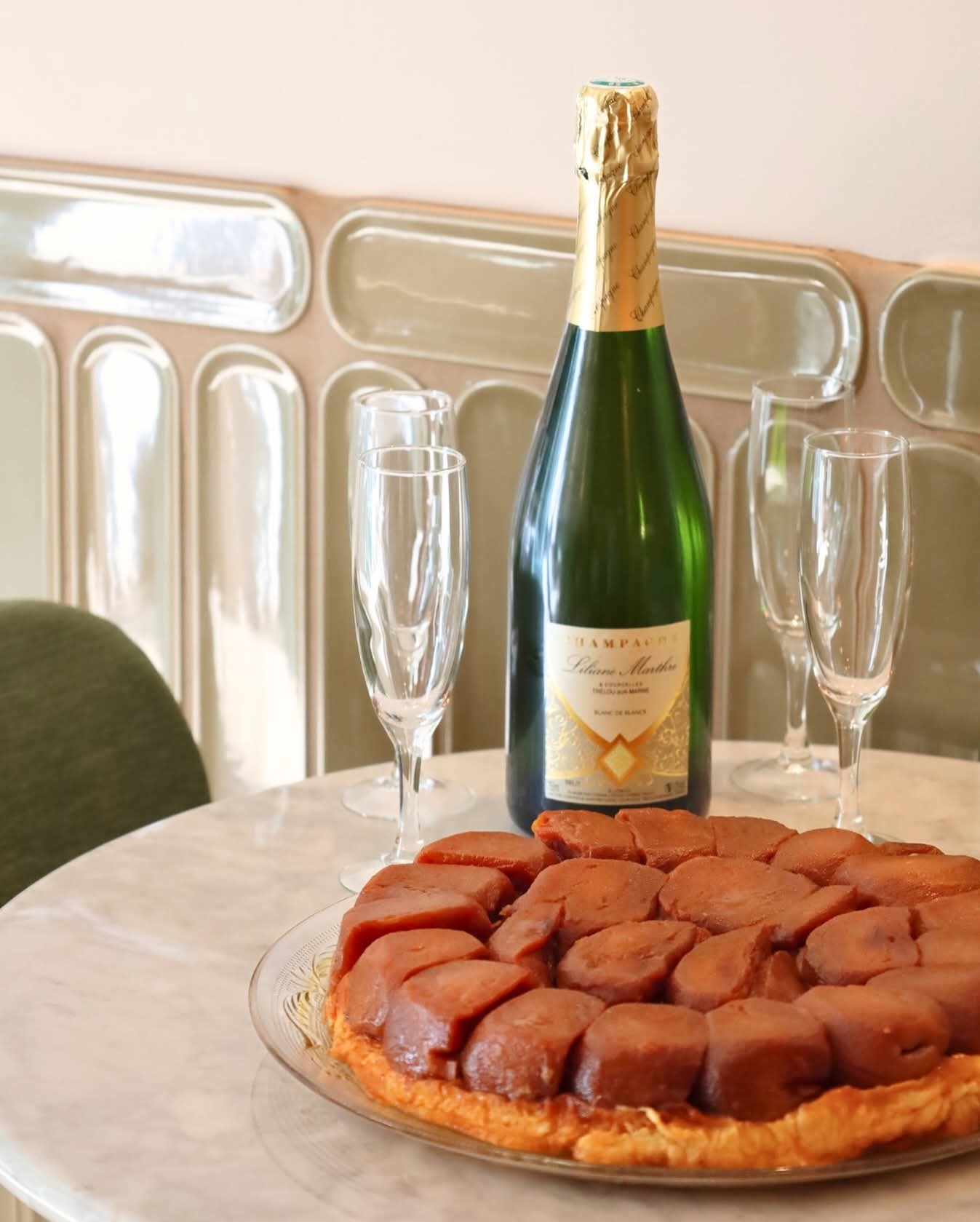 dessert tarte chocolat et champagne